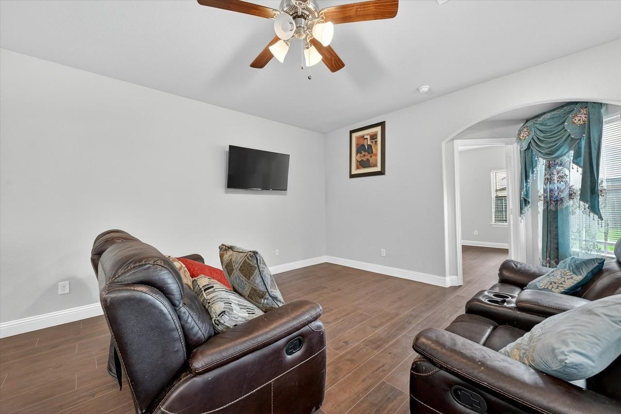 7815 Cottonwood Dr - Photo 4 of 25