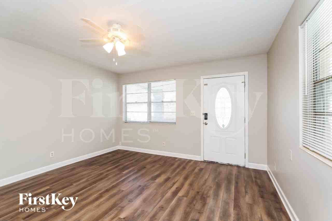3204 Rogero Rd - Photo 2 of 19
