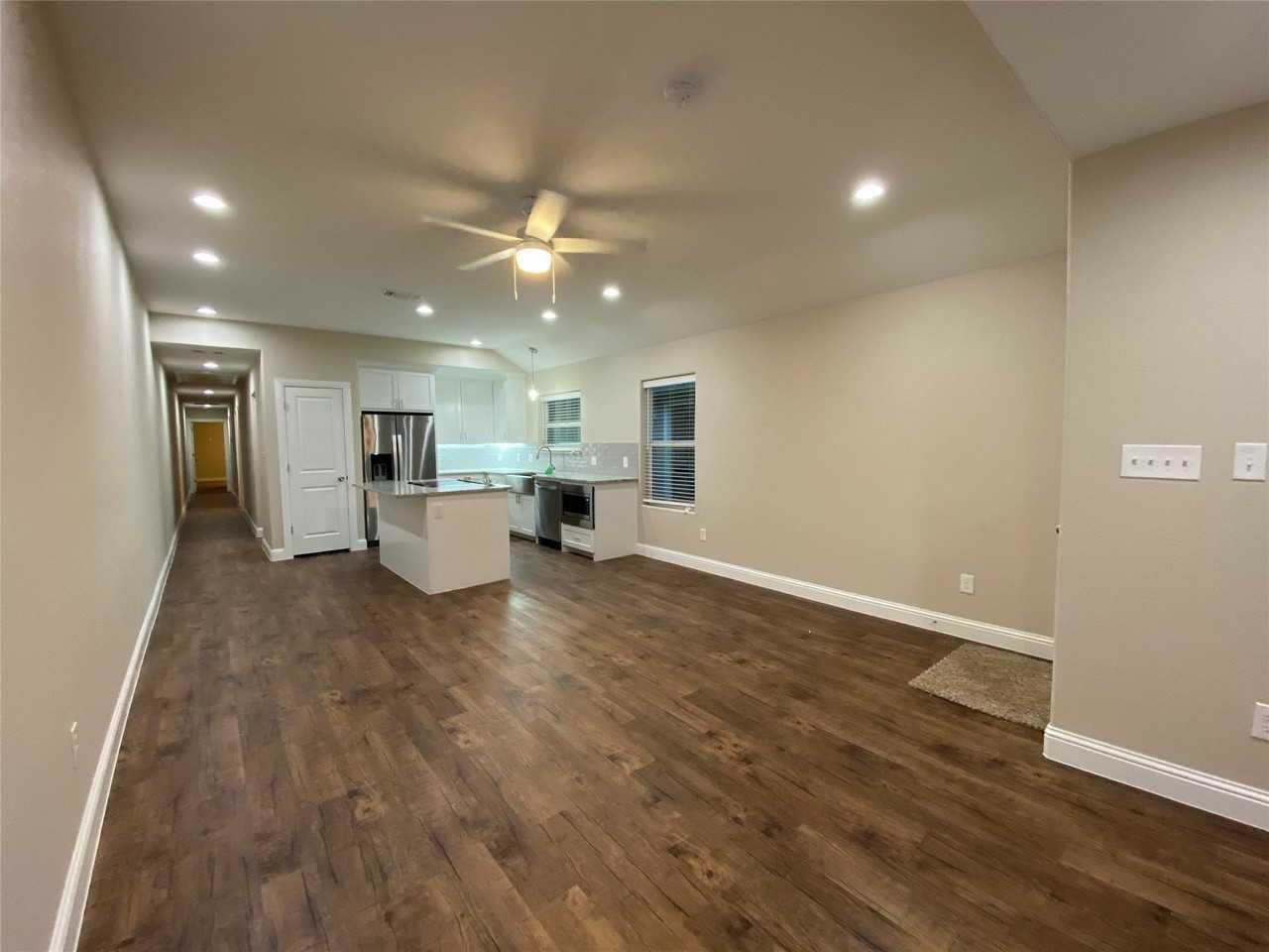 804 N Broughton St #804 - Photo 2 of 20