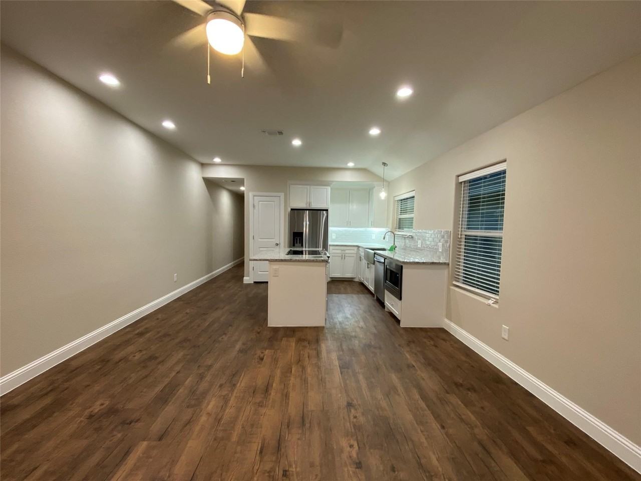 804 N Broughton St #804 - Photo 3 of 20
