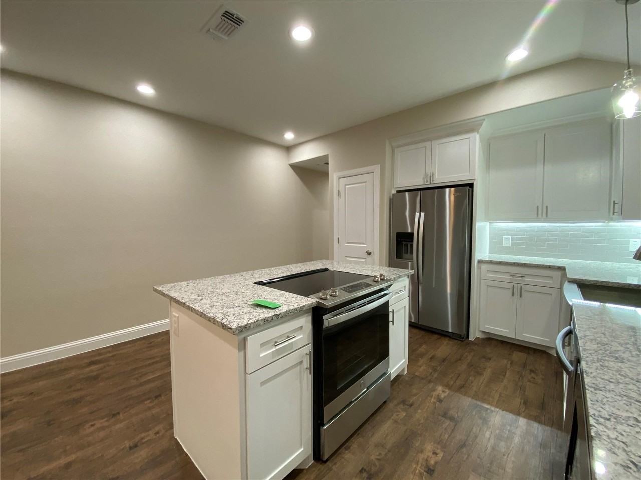 804 N Broughton St #804 - Photo 4 of 20