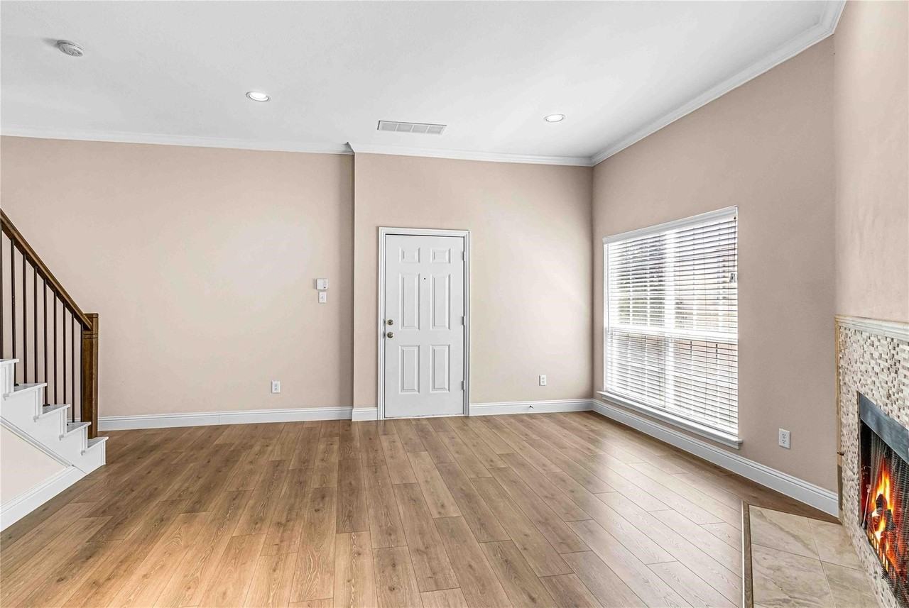 3327 Rosedale Ave #B - Photo 5 of 20