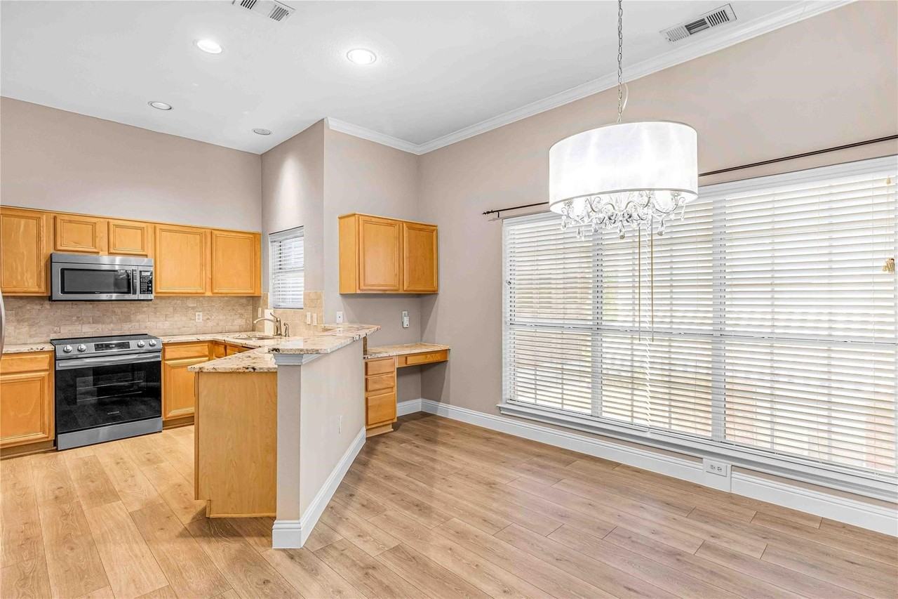 3327 Rosedale Ave #B - Photo 7 of 20