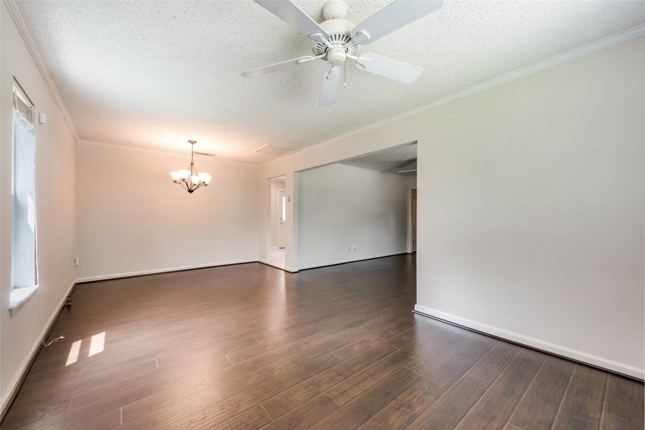 438 Daniel St - Photo 5 of 18