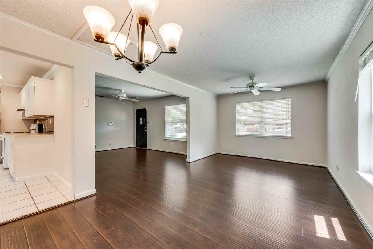 438 Daniel St - Photo 6 of 18