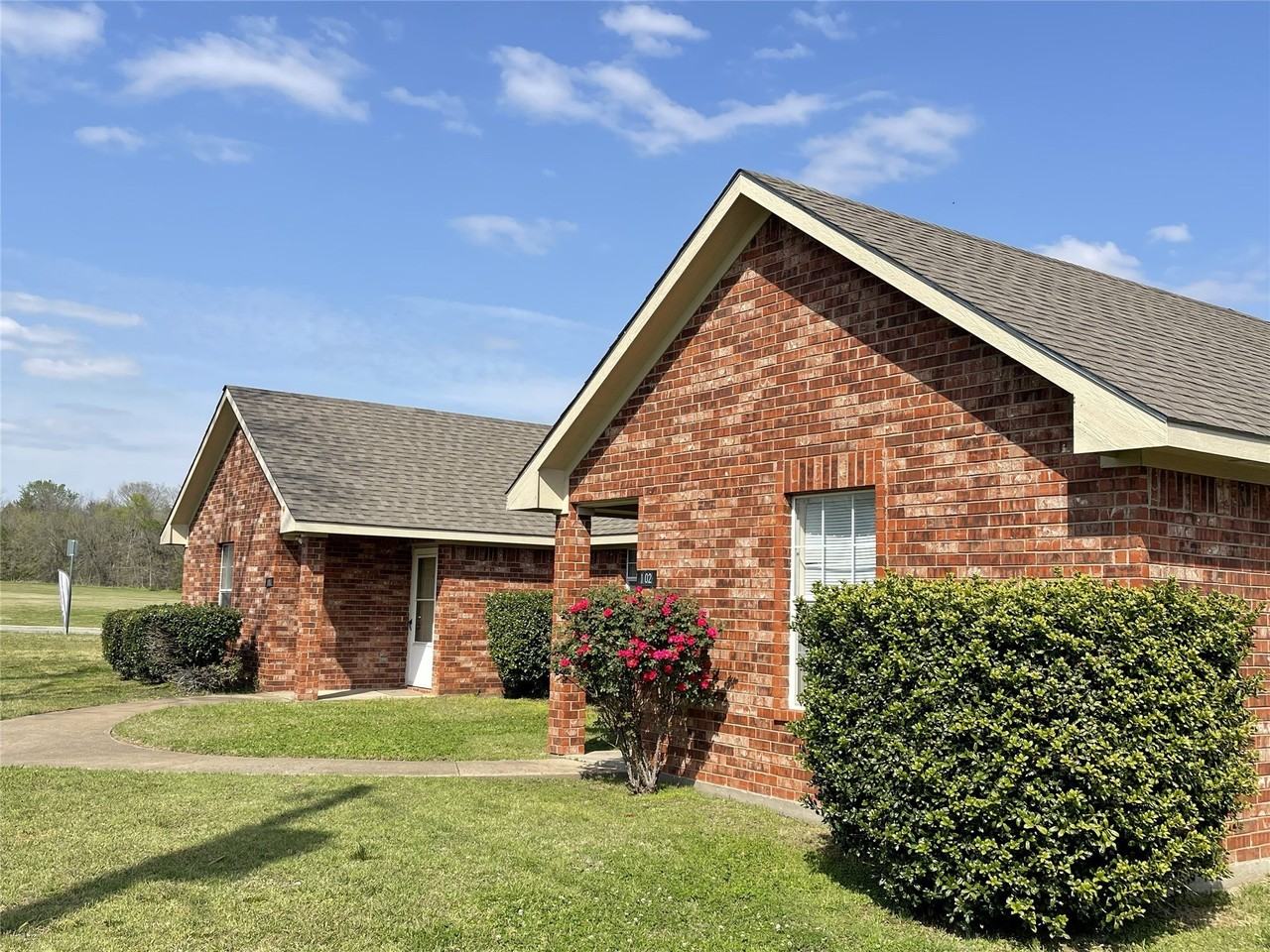 102 Lum Ln #101