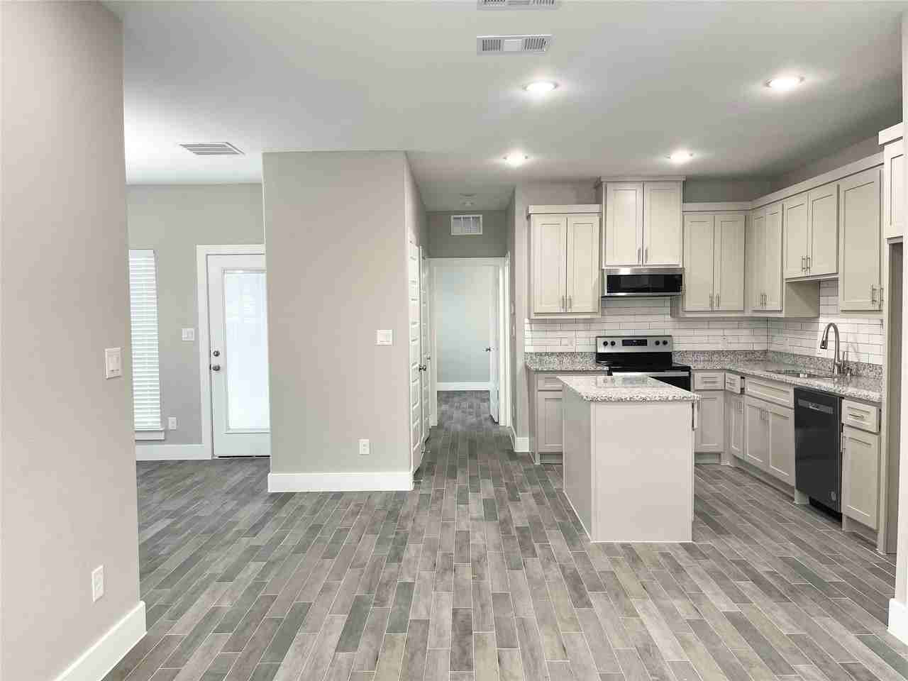 4839 Spindrift Psge - Photo 4 of 19