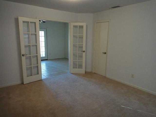 1801 Meadowcrest Dr - Photo 5 of 7
