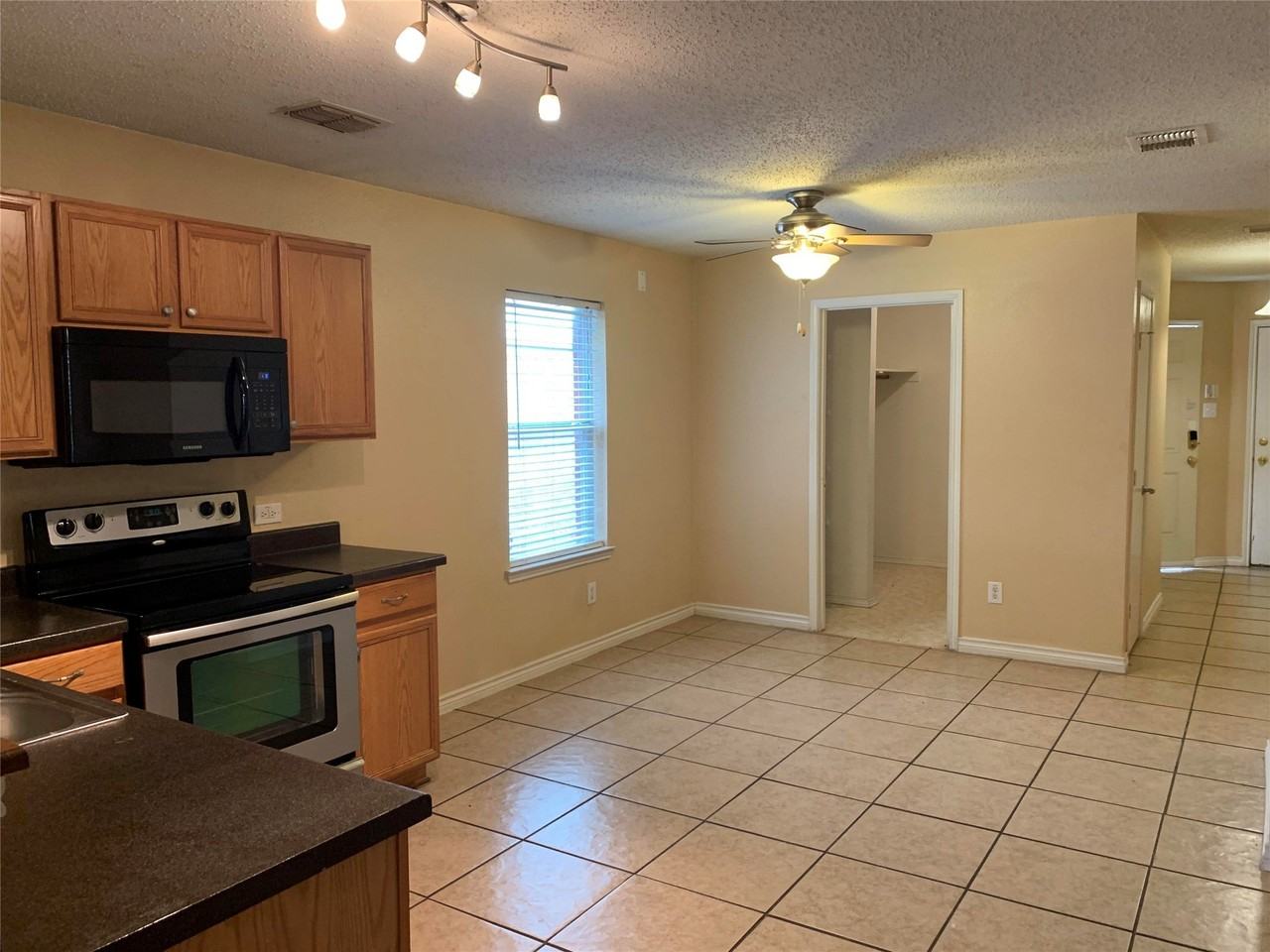 4854 Waterford Dr - Photo 7 of 21