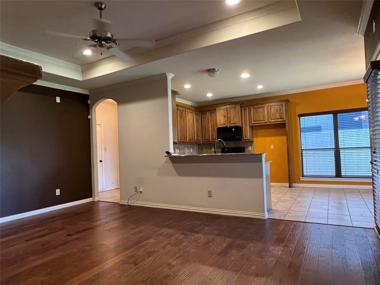 10625 Braewood Dr - Photo 6 of 17