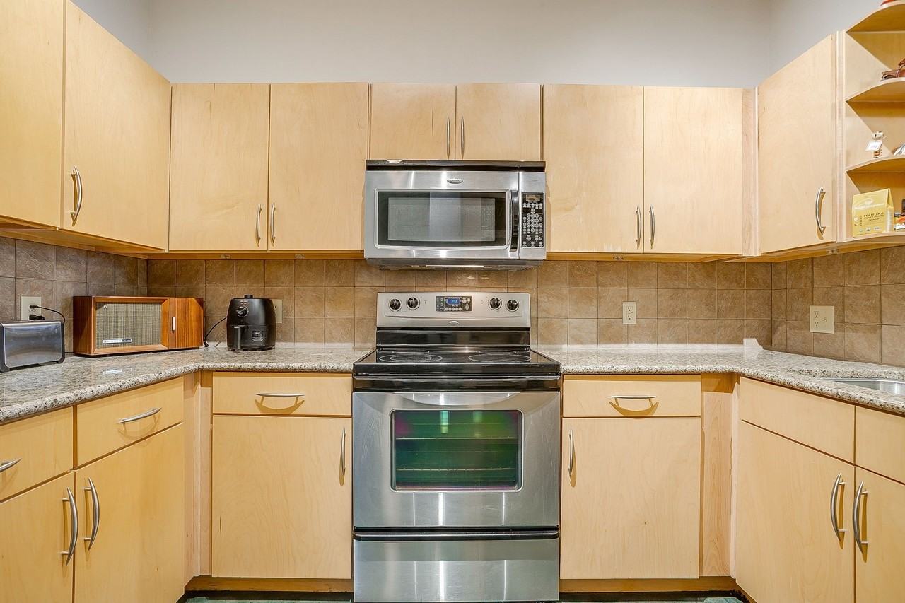 201 W Lancaster Ave #208 - Photo 5 of 22