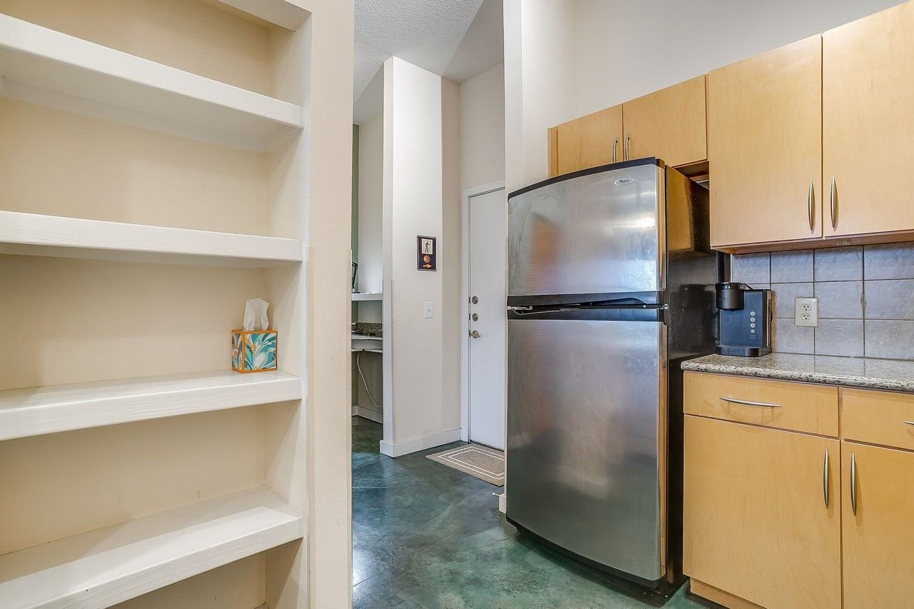 201 W Lancaster Ave #208 - Photo 6 of 22