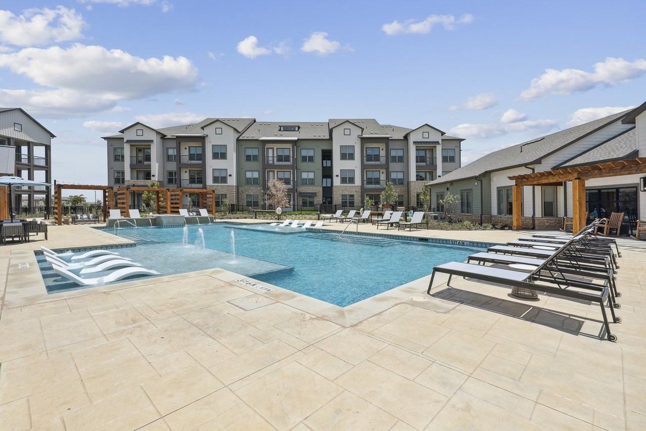 9301 Brewer Blvd #5302