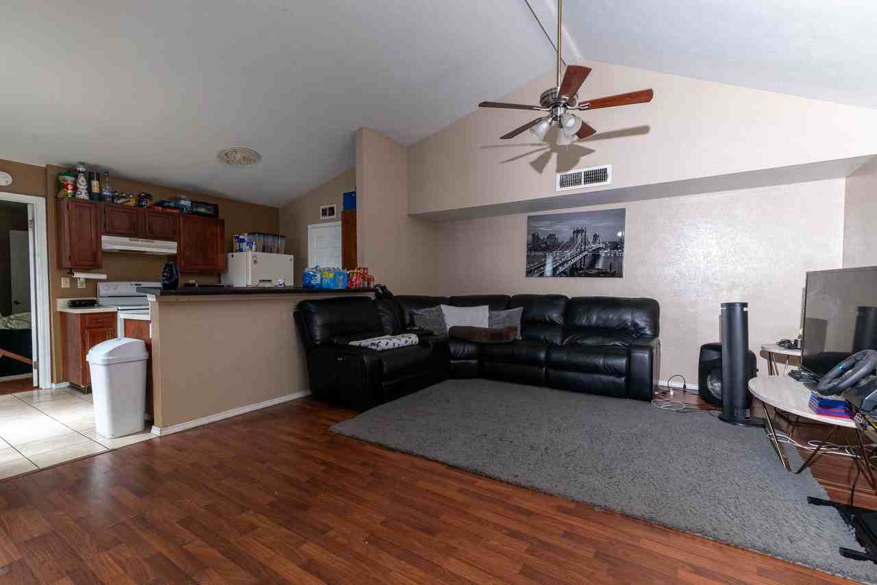 434 Pogue St - Photo 3 of 12