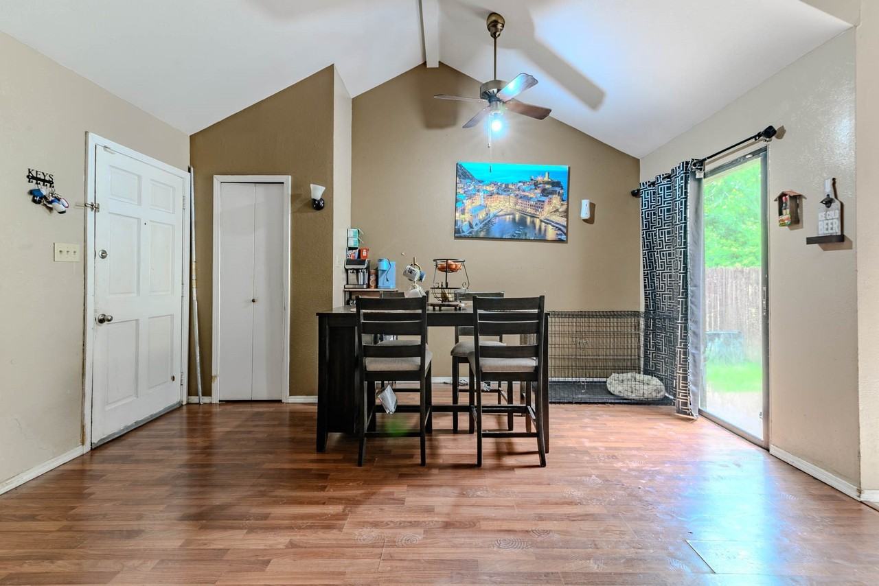 434 Pogue St - Photo 5 of 12