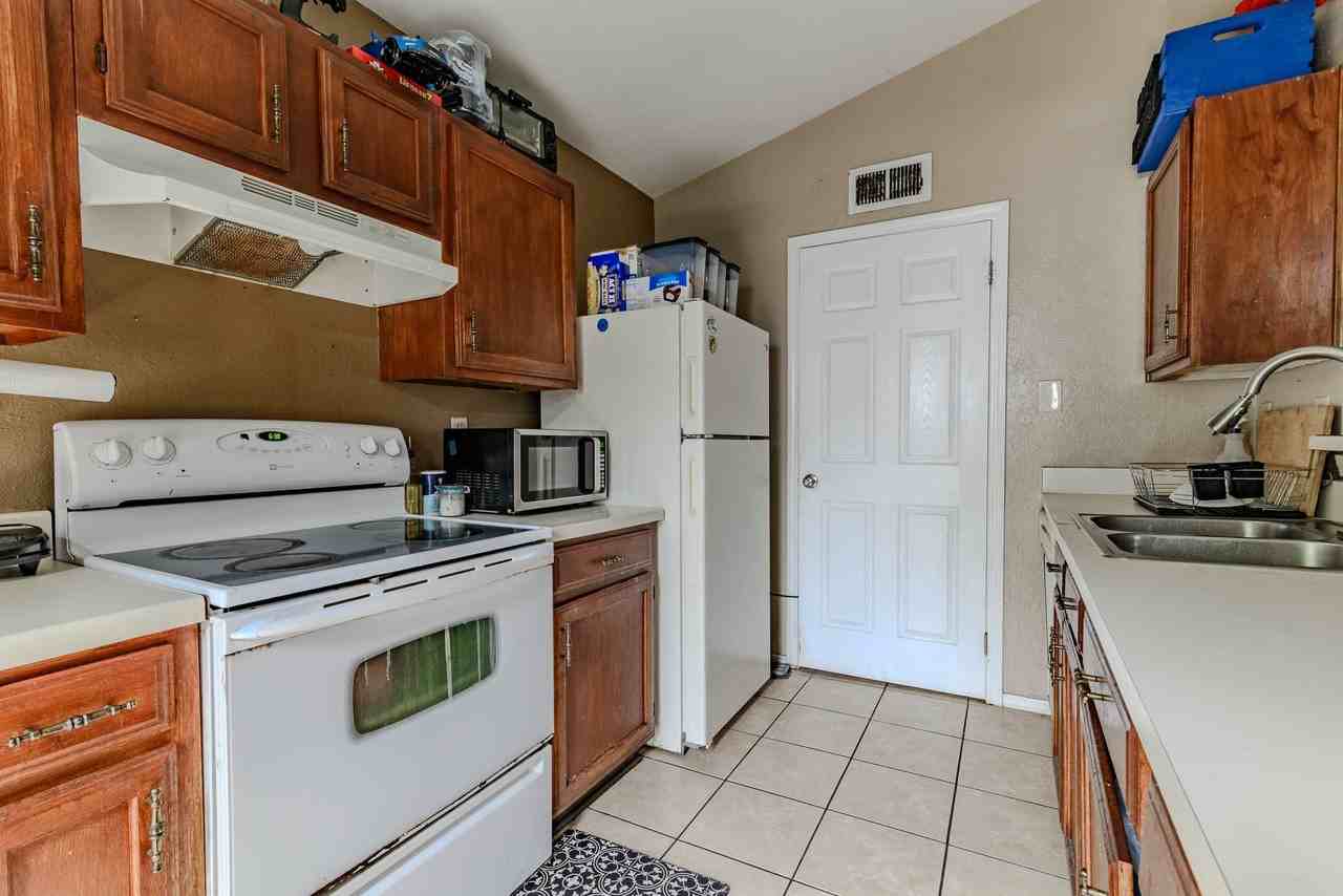 434 Pogue St - Photo 6 of 12