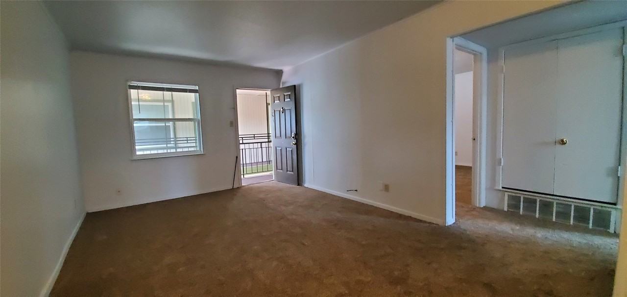 2404 Louise St #10 - Photo 2 of 12