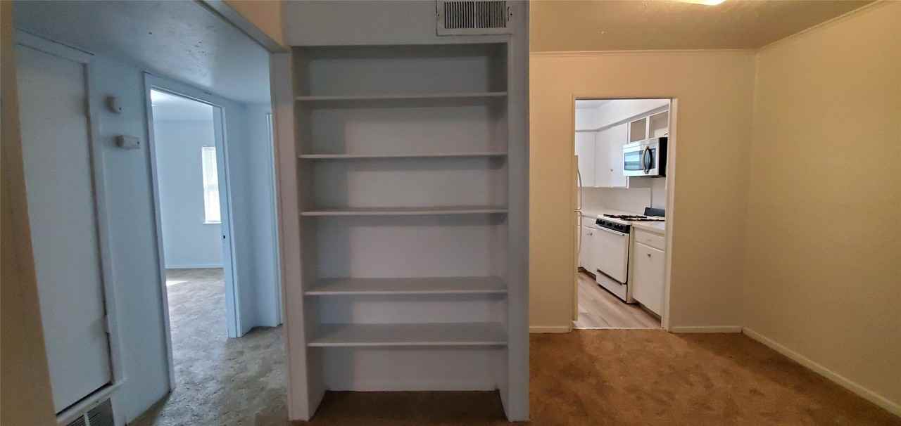 2404 Louise St #10 - Photo 6 of 12