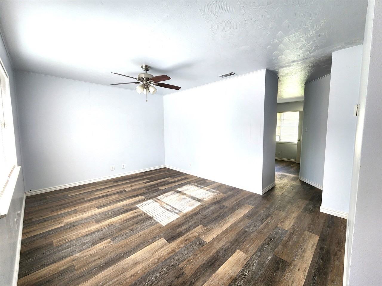 3604 Valley View Rd - Photo 2 of 13