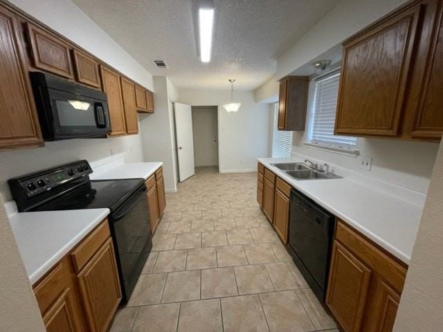 5800 Stone Meadow Ln - Photo 7 of 26