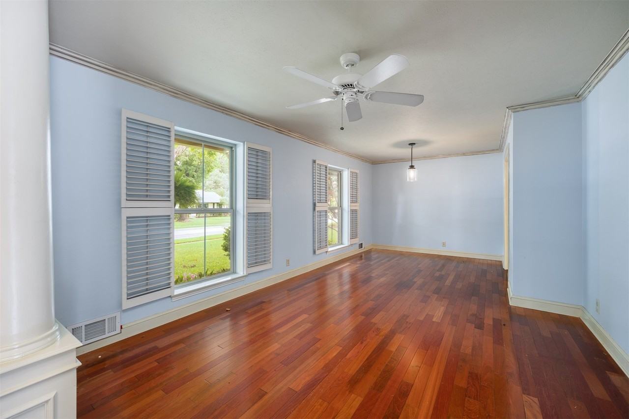 1404 Seminole Dr - Photo 6 of 39