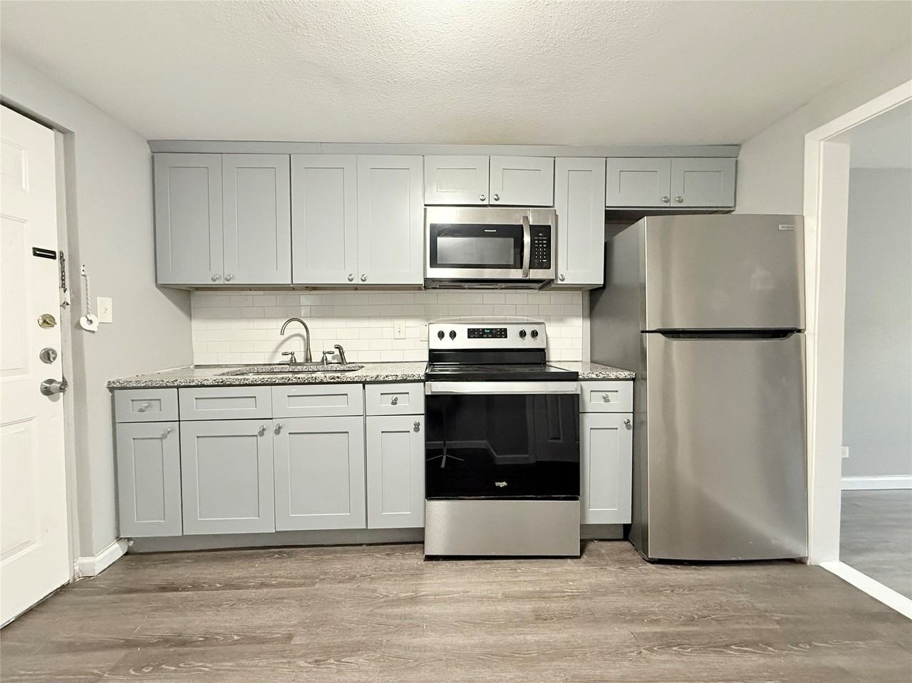 601 Francine Dr #B - Photo 2 of 8