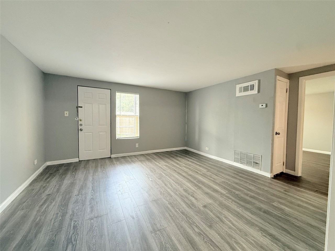 601 Francine Dr #B - Photo 3 of 8