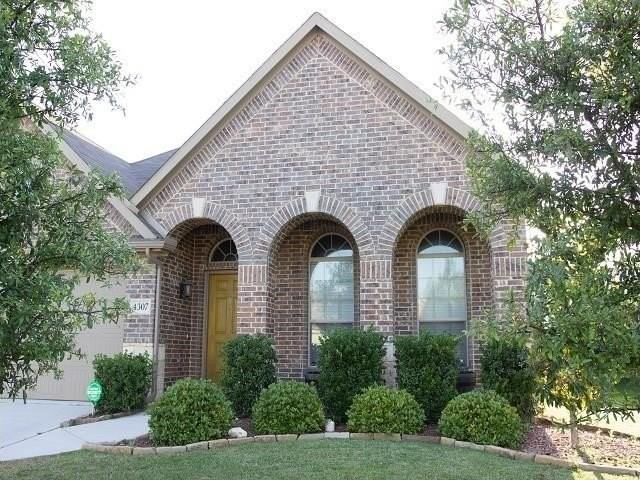 4307 Oak Bluff Rd - Photo 2 of 38