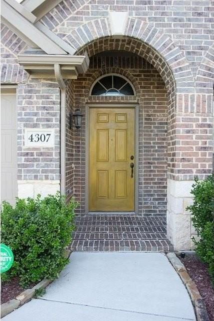 4307 Oak Bluff Rd - Photo 3 of 38