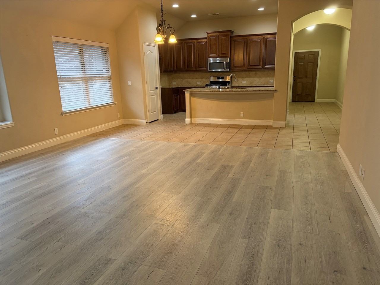4307 Oak Bluff Rd - Photo 4 of 38