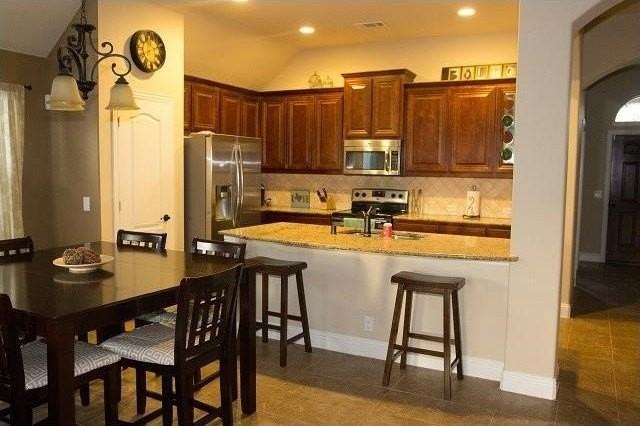 4307 Oak Bluff Rd - Photo 7 of 38