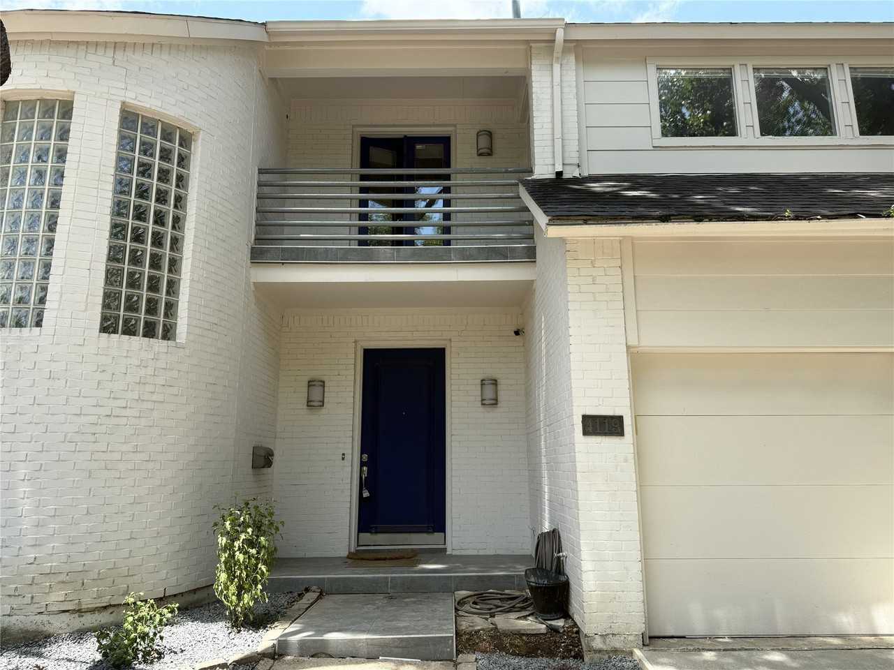 4119 Throckmorton St - Photo 2 of 18