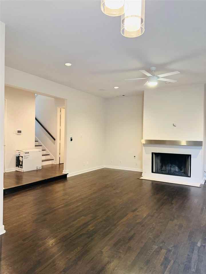 4119 Throckmorton St - Photo 4 of 18