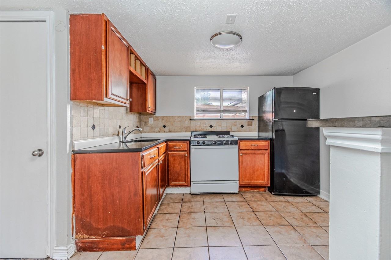 1520 Mcbroom St - Photo 7 of 22