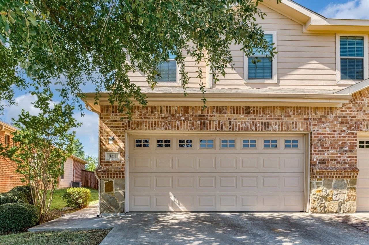 341 Orbit Dr - Photo 2 of 27