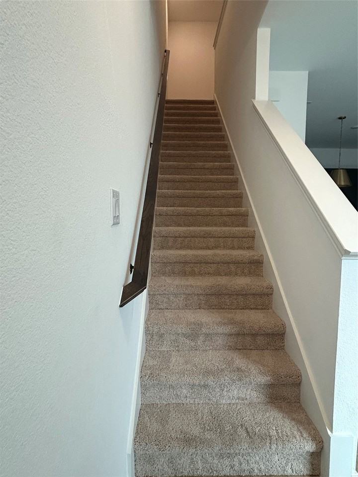 2304 Bulin Dr - Photo 4 of 10