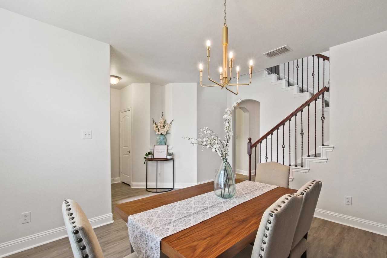 1509 Waterfall Ln - Photo 5 of 23