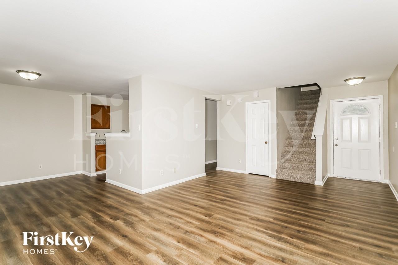 16773 Lowell Dr - Photo 4 of 19