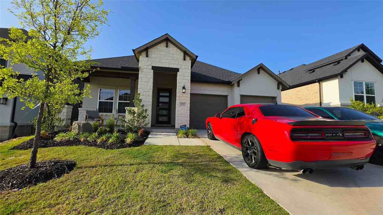 1513 Larson Ln - Photo 2 of 40