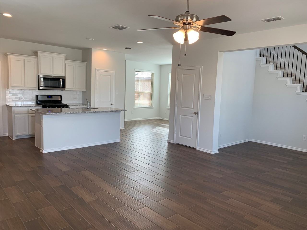 1708 Wayne Ln - Photo 4 of 30