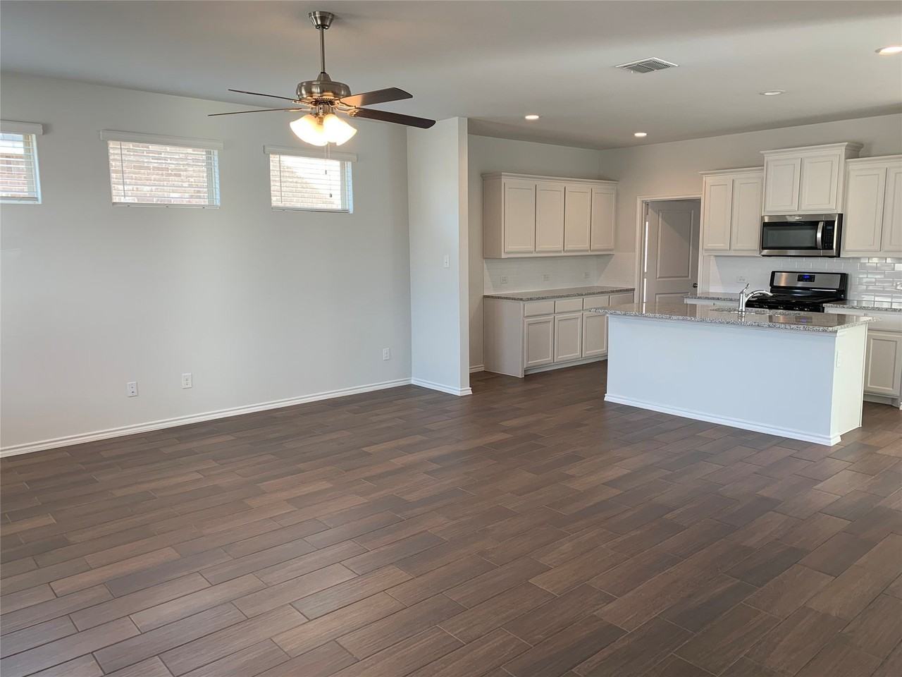 1708 Wayne Ln - Photo 5 of 30