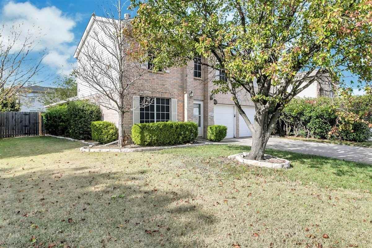8105 Flowertree Dr - Photo 3 of 25
