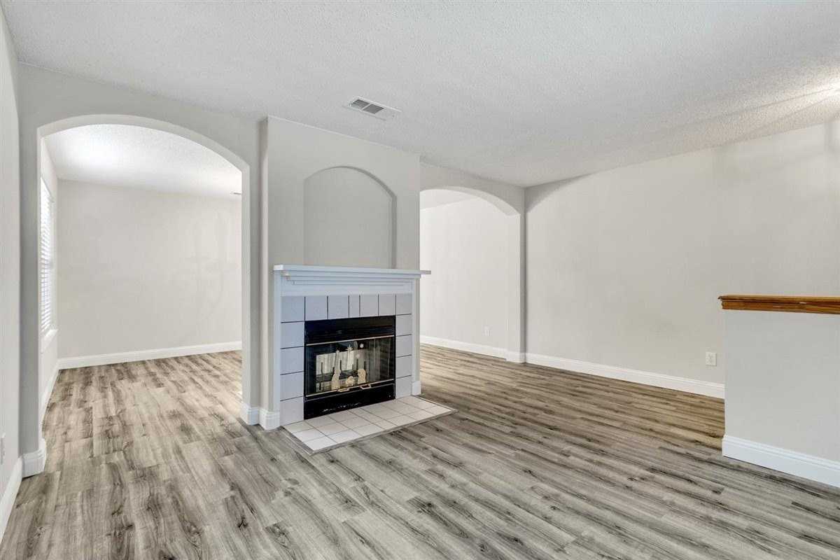 8105 Flowertree Dr - Photo 5 of 25