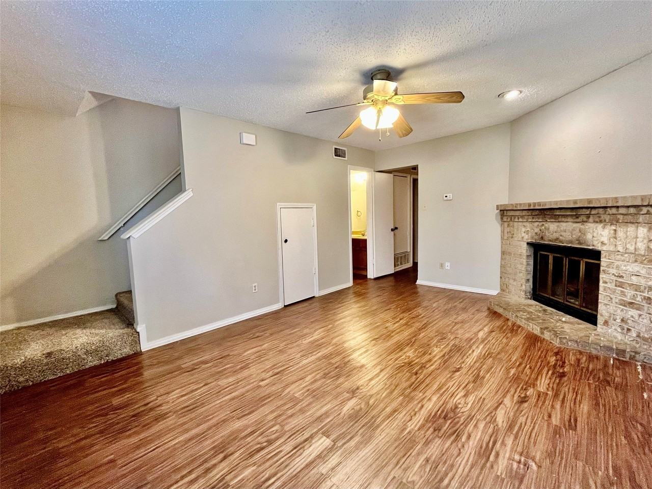 3055 Olympia Dr - Photo 3 of 14
