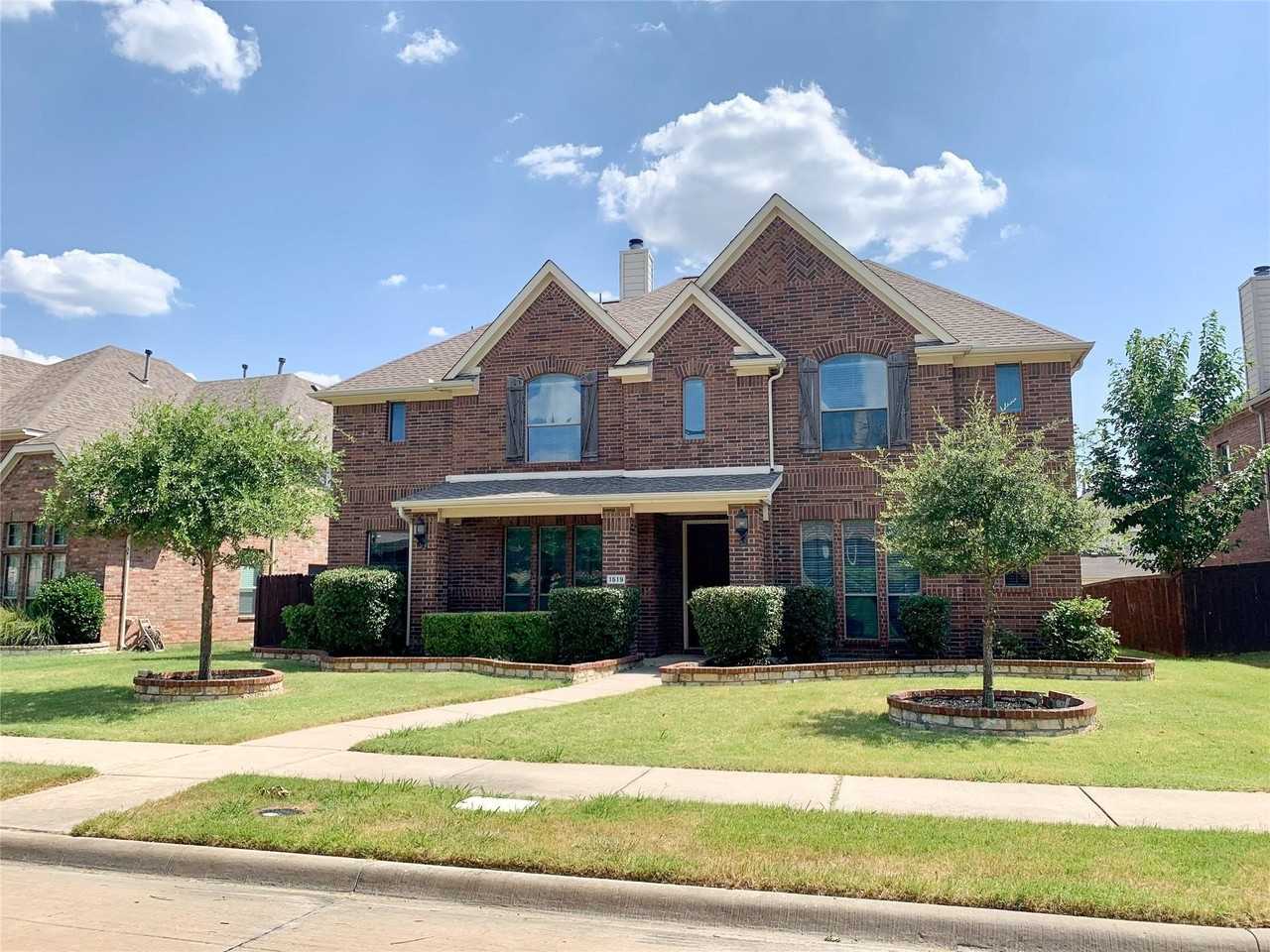 1519 Plum Valley Dr