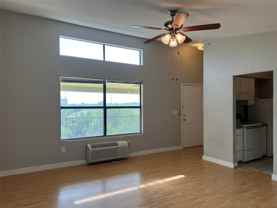 701 W Sycamore St #303 - Photo 1 of 1