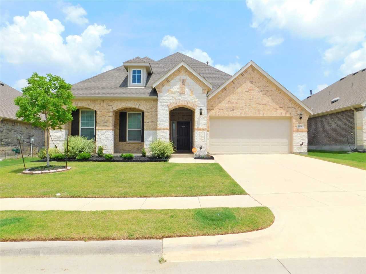 1321 Millican Ln