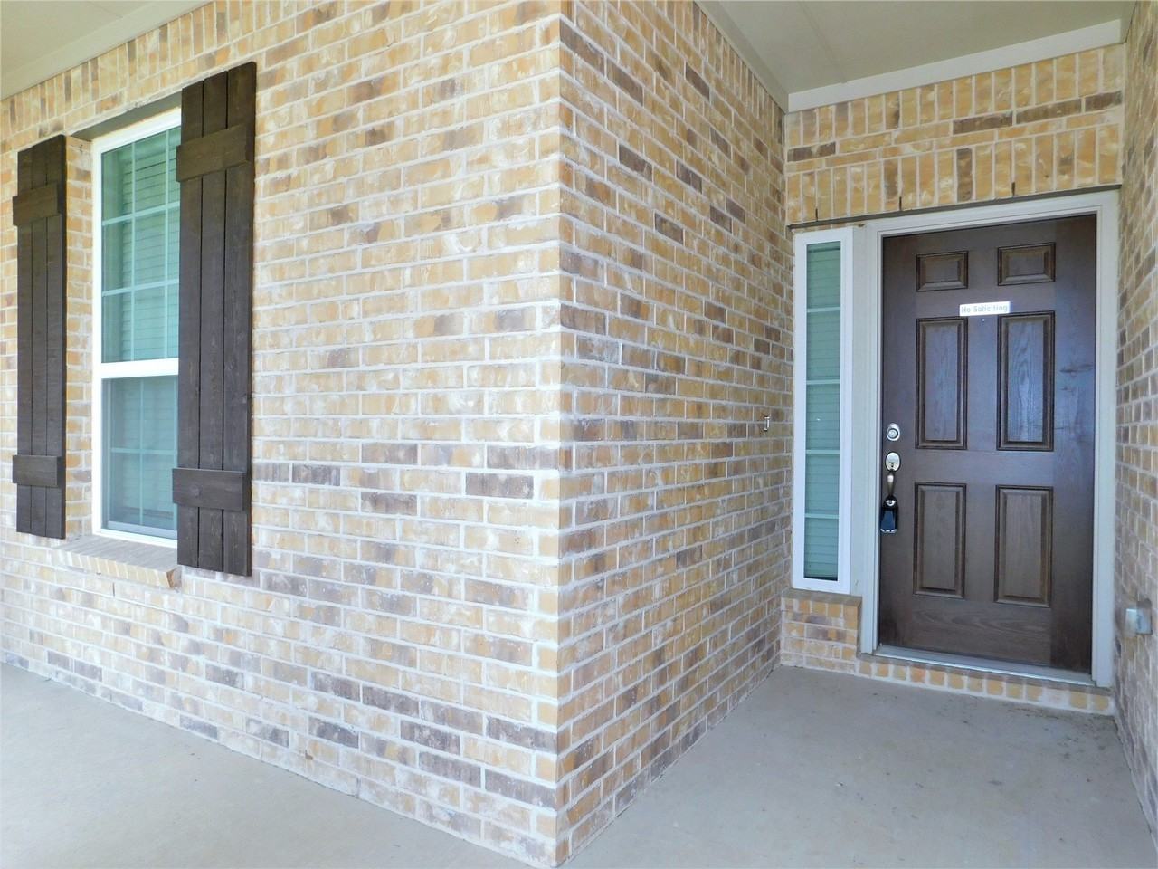 1321 Millican Ln - Photo 5 of 39
