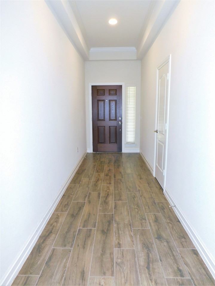 1321 Millican Ln - Photo 6 of 39