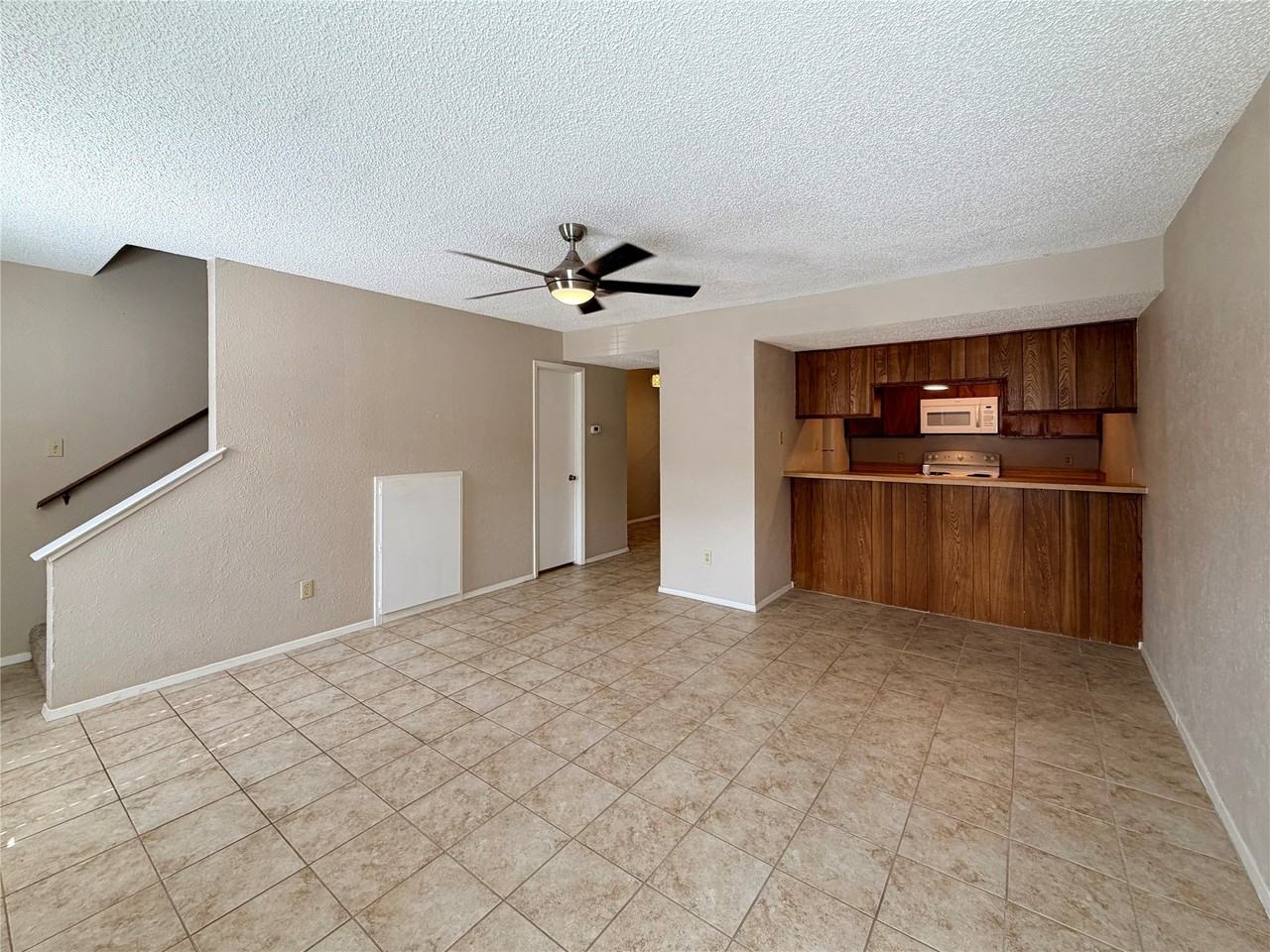 1247 Dallas Dr - Photo 2 of 16